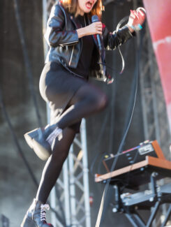 Chvrches, 2016